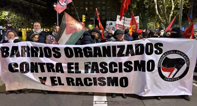 Cabecera de la manifestación antifascista de Zaragoza del 20N | Foto: Alejandro Plana / AraInfo