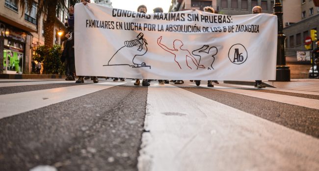Una de las movilizaciones realizadas en Zaragoza en solidaridad con los seis antifascistas | Foto: Pablo Ibáñez (AraInfo)