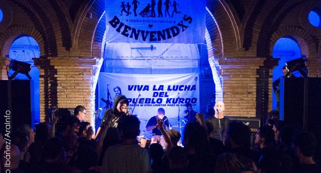 El Corazón del Sapo en directo en CSO Kike Mur de Zaragoza, en uno de los conciertos de la gira solidaria. Foto: Pablo Ibáñez (AraInfo). Foto: Pablo Ibáñez (AraInfo)