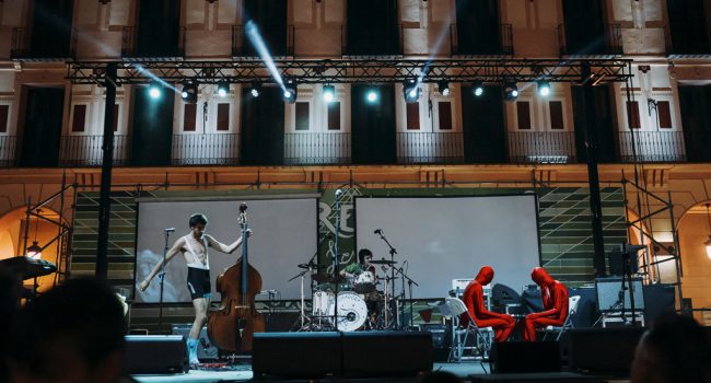 El dúo Rosin de Palo abrirá el Festival.