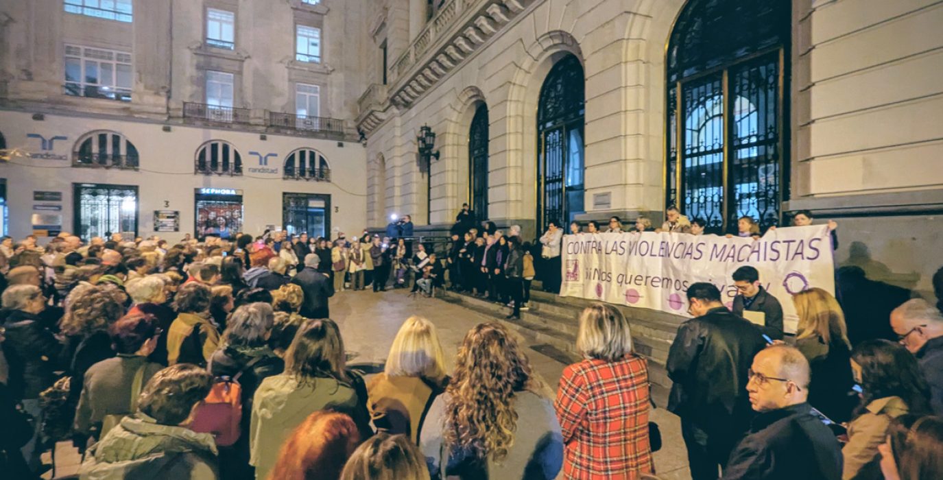 Imagen de archivo de una concentración en Zaragoza contra el feminicidio de Eugenia en noviembre de 2025 | Foto: Iker G. Izagirre / AraInfo