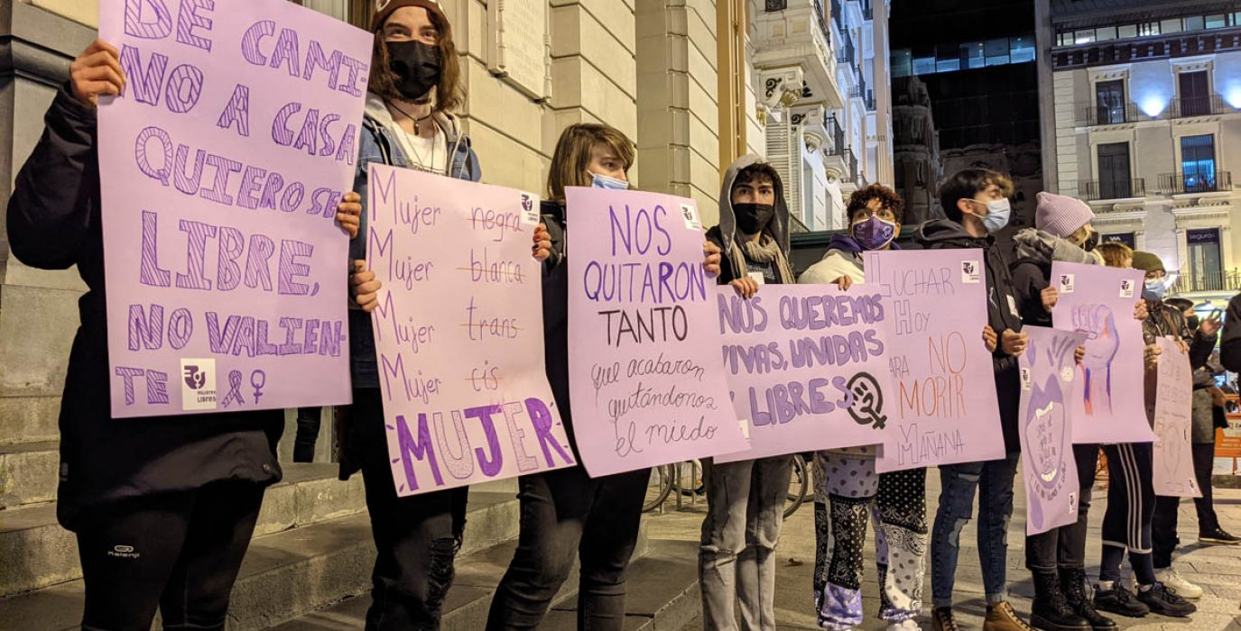 Concentración por el 25N en Zaragoza. Foto: Rocío Durán.