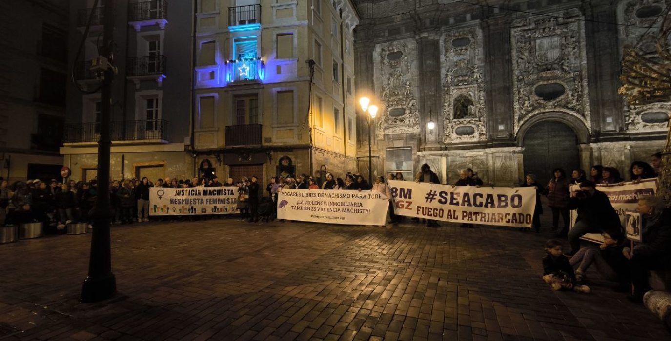 Manifestación del movimiento feminista en Zaragoza este 25N, convocada por la Asamblea Paraguas Feminista | Foto: @mcbozal