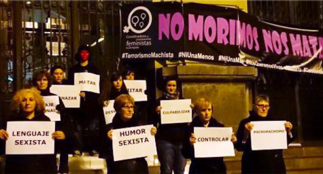 Concentración en Zaragoza con motivo del 25N. Foto: @PCEAragon