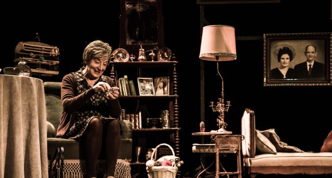 Petra Martínez en "Una mujer en la ventana"