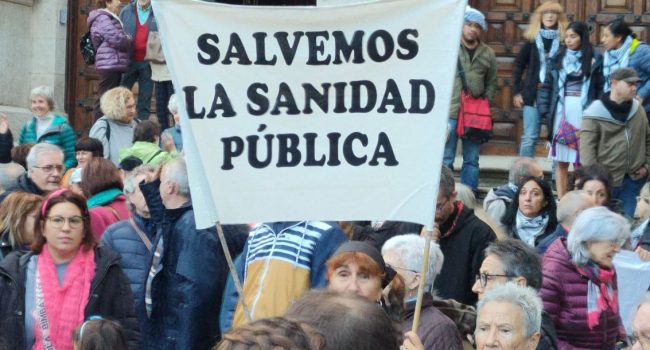 Manifestación en Zaragoza en defensa de la sanidad pública | Foto: @ElenaTomasBona