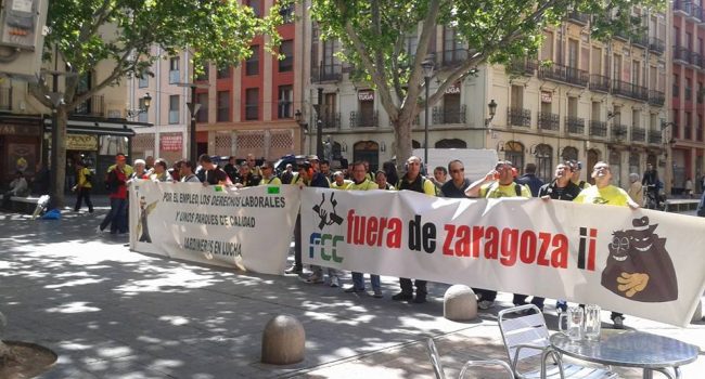 Imagen de archivo de una concentración de la plantilla frente al despacho de Jerónimo Blasco. Foto: CGT Jardinería