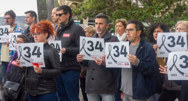 Concentración sindical denunciando las muertes en el trabajo | Foto: CCOO Aragón