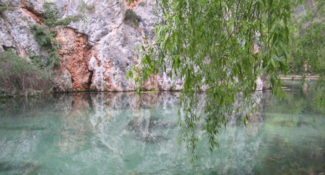 Laco d'o Espiello en o Monasterio de Piedra