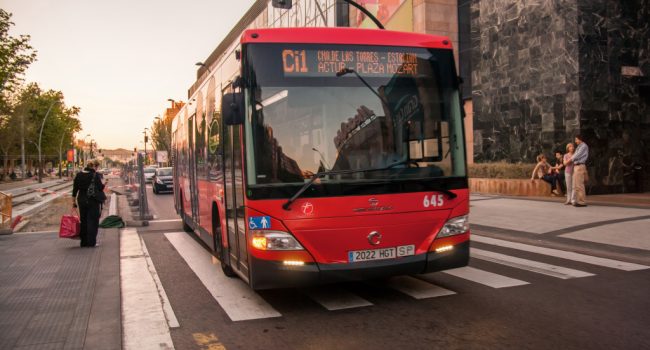 Autobús urbano de Zaragoza. Foto: Juanedc.
