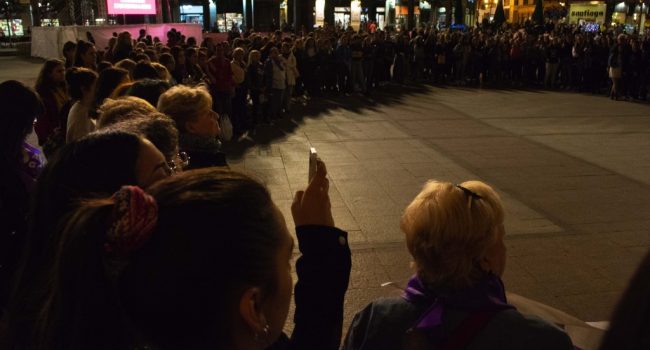 Manifestación del 8M Zaragoza en repulsa por la primera agresión machista durante las Fiestas. Foto: Rocío Durán.