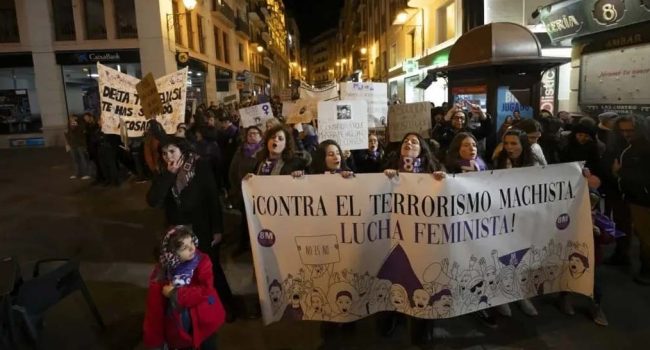 Imagen de archivo de la manifestación del 8M en Teruel del 2024. | Foto: 8M Teruel