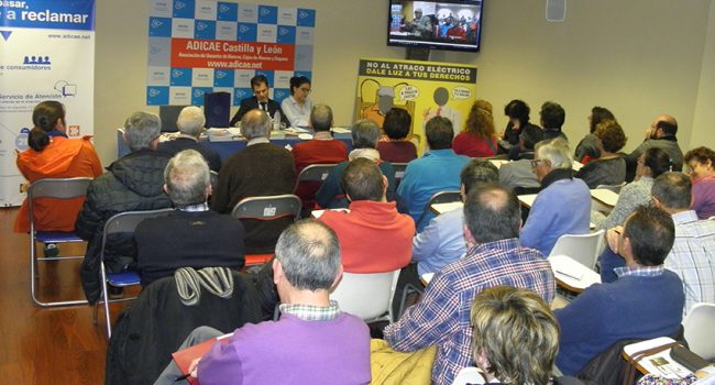Imagen de una asamblea de ADICAE.