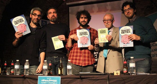 Pardos junto a los dibujantes de El Jueves en la presentación del comic en Madrid. Foto: Adicae