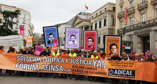Imagen de una protesta organizada por Adicae, contra las estafas de Forum, Afinsa y Arte y Naturaleza. Foto: Adicae