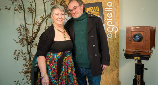 Mercedes Sánchez y Enrique Gómez, de ARMHA, recogieron la Siñal D'onor de Espiello |  Foto: Espiello