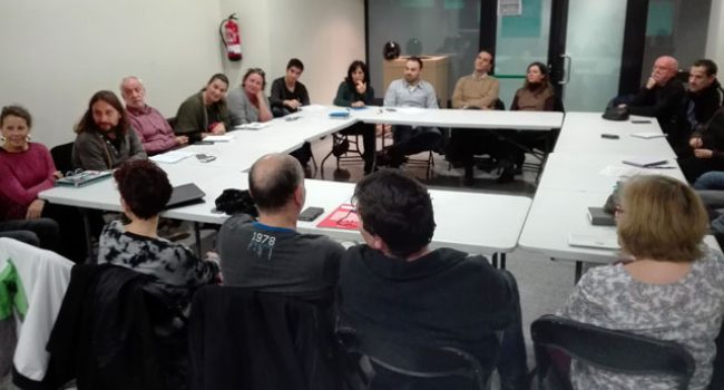 Entidades e instituciones del distrito en la reunión con Híjar.