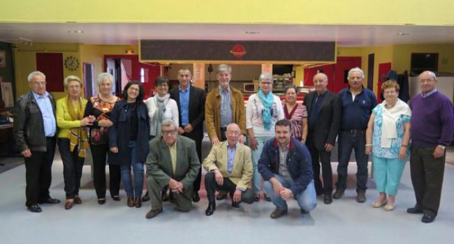 Santisteve con las y los zaragozanos residentes en Pau. Foto: AZ