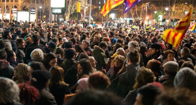 Este viernes 2 de mayo han convocado una concentración en Delegación y entregarán las alegaciones | Zaragoza con Gamonal. Foto: AraInfo