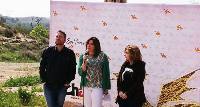 Acto de Chunta Aragonesista ante el Monasterio de Rueda.