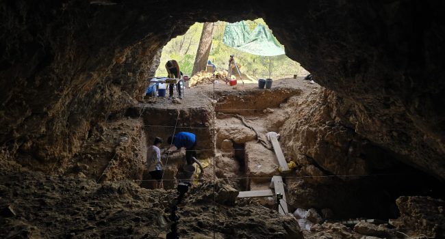 Interior de la cueva AGP5, en Aguilón | Foto: Unizar