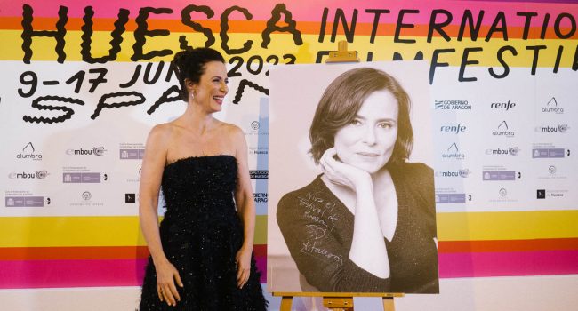 Aitana Sánchez-Gijón en el photocall del Festival Internacional de Cine de Uesca.