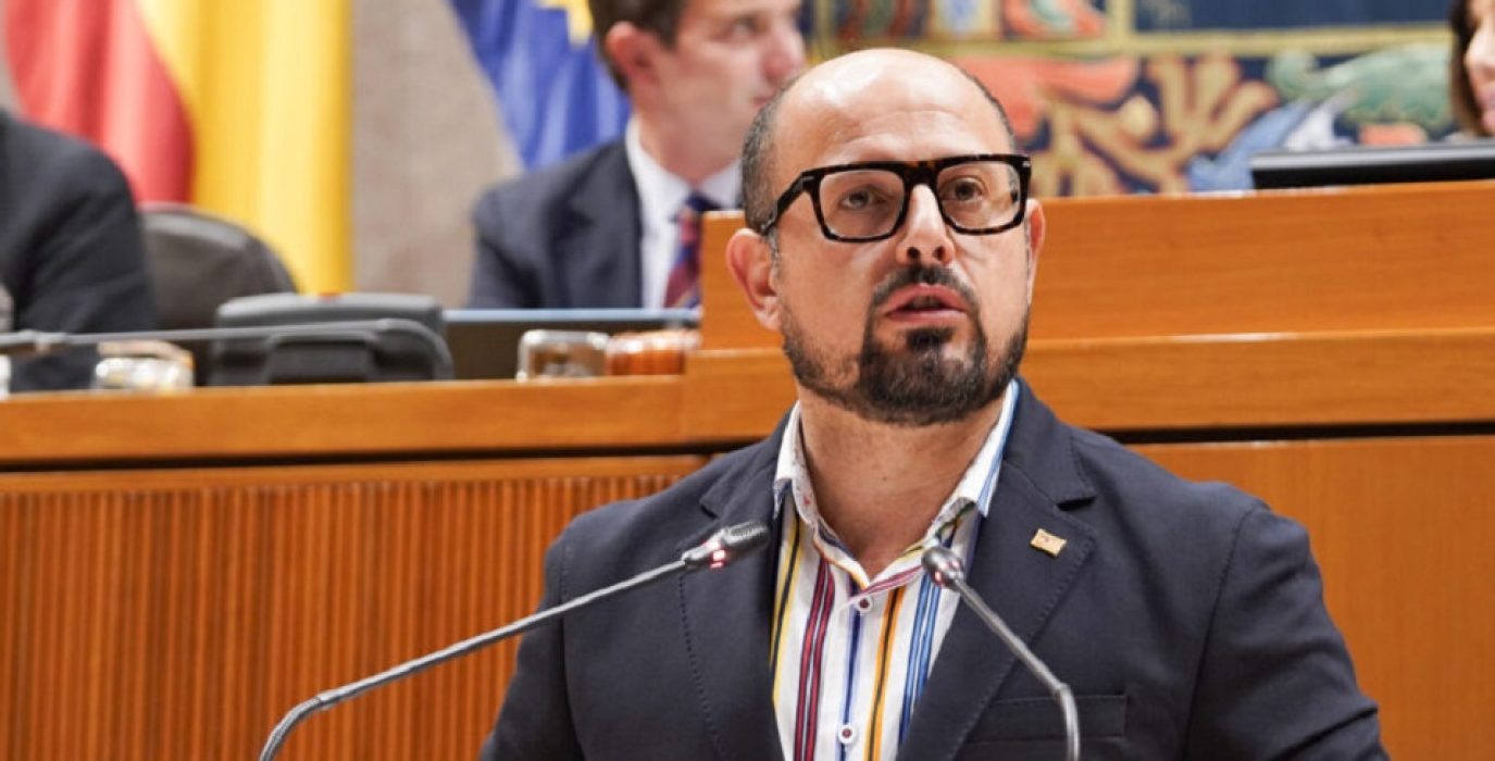 Alberto Izquierdo, PAR, en el parlamento aragonés | Foto: Cortes de Aragón