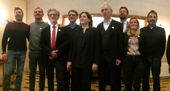 Santisteve y Ada Colau junto a otros alcaldes y alcaldesas durante el encuentro en Roma con Open Arms.