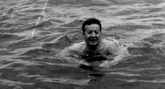 Una de las fotos familiares de Allende que forman parte del documental.