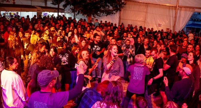 Ambiente en Allepuz durante el festival | Foto: FCLD