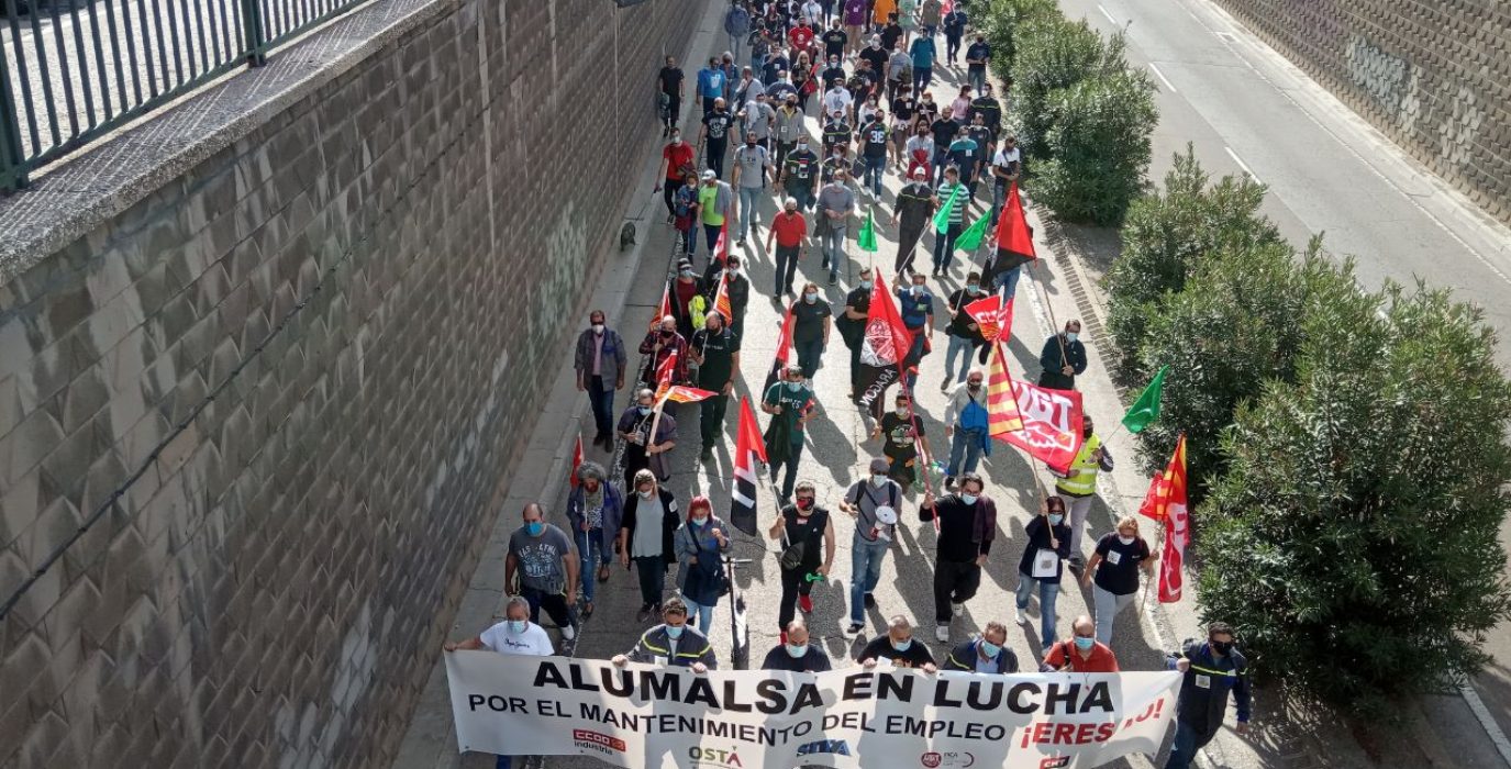 Manifestación en 2020 contra los despidos en Alumalsa