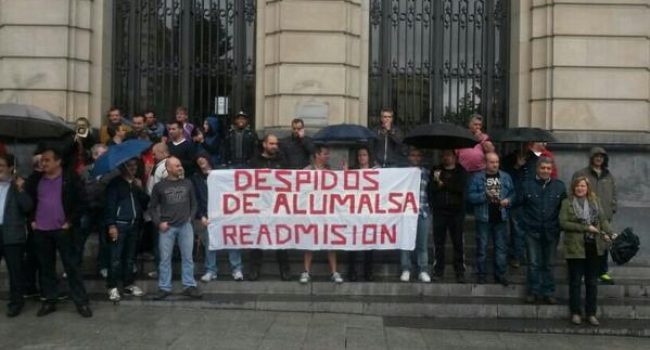 Imagen de una protesta de la plantilla de Alumalsa. Foto: @Laura_vamos