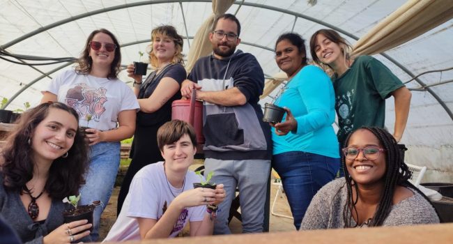 Ana Francisca en el acto con Amigos de la Tierra Aragón.