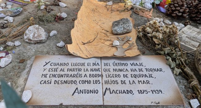 Tumba de Antonio Machado en Colliure | Foto: Dora Díaz (AraInfo)