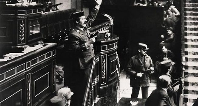 Antonio Tejero en el asalto al Congreso español, el 23 de febrero de 1981 | Foto: Archivo RTVE