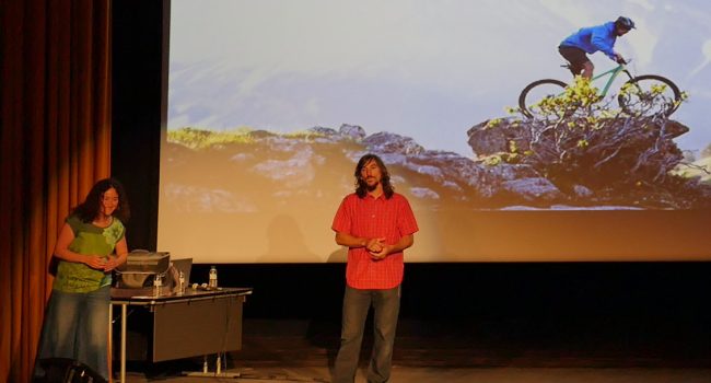 Isabel Santolaria y Martín Campoy en el Palacio de Congresos de Boltaña.