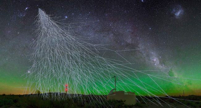 Lluvia de rayos cósmicos  (Foto: AstrónomAs)