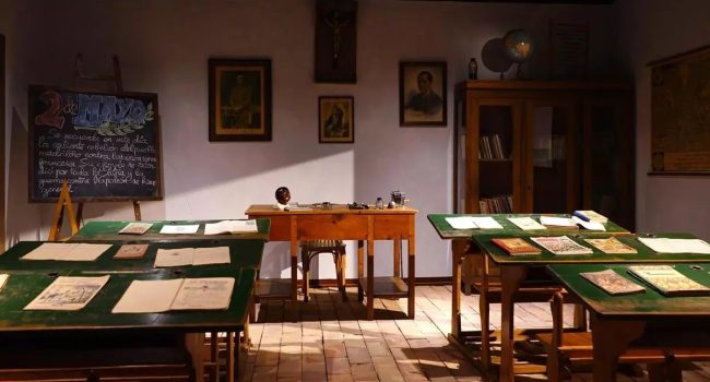 Aula del Nacionalcatolicismo reflejada en el vídeo del Gobierno de Aragón | Foto: Archivo fotográfico del Museo Pedagógico de Aragón