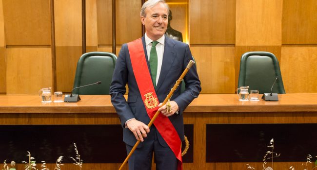 Azcón, nuevo alcalde de Zaragoza con el apoyo de Ciudadanos y Vox. Foto: Pablo Ibáñez (AraInfo)