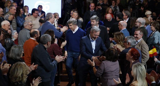 Azcón y Feijoó durante un acto electoral del PP en Uesca | Foto: PP