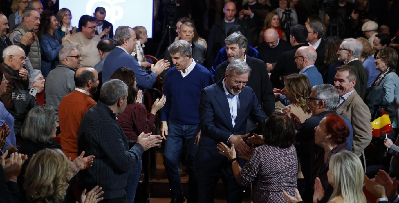 Azcón y Feijoó durante un acto electoral del PP en Uesca | Foto: PP