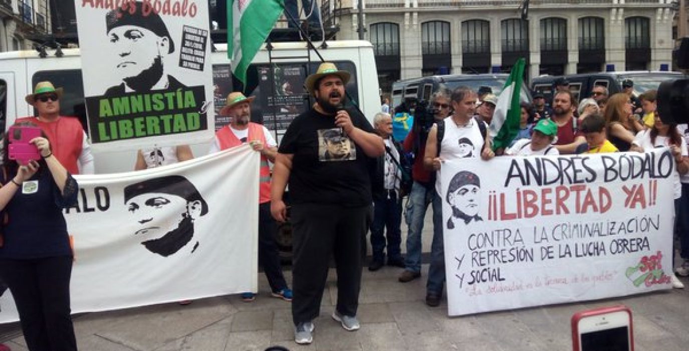El portavoz del SAT, Óscar Reina, durante la protesta en Madrid. Foto: @SAT_nacional