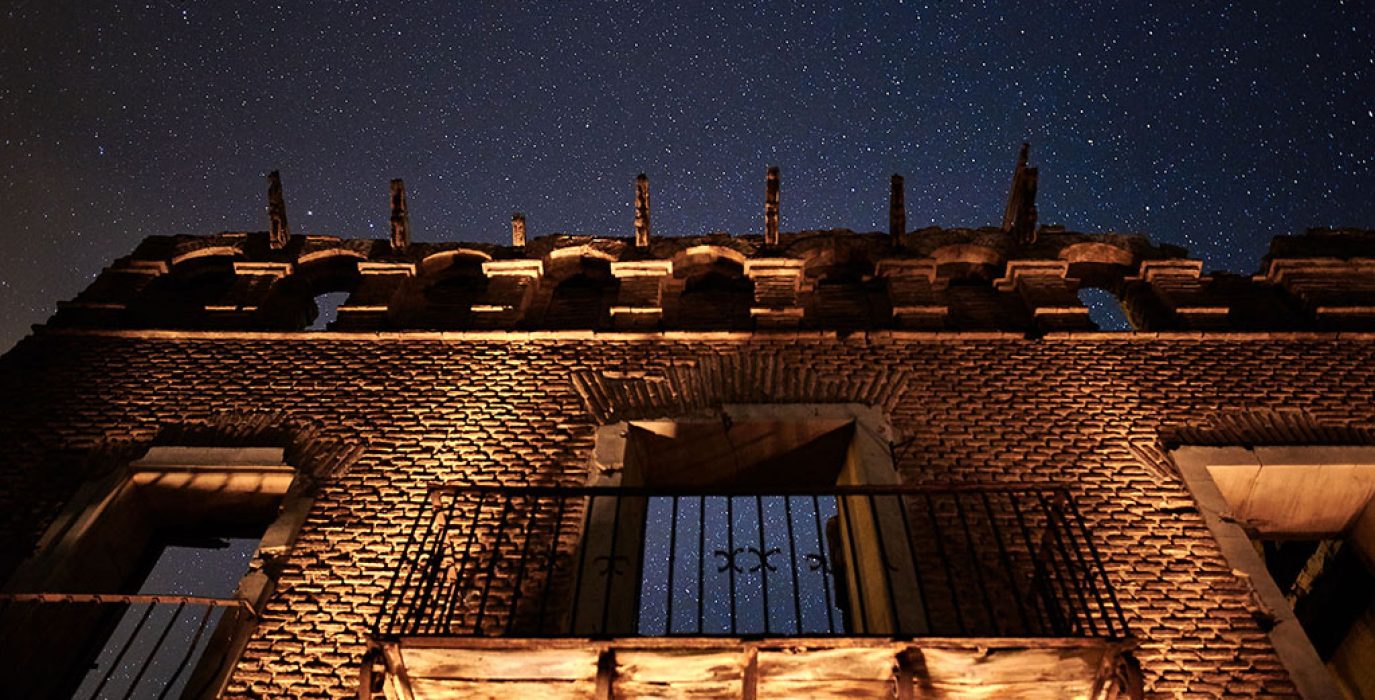 (Archivo) Nocturna del Pueblo Viejo de Belchite | Foto: Luis Simón Aranda