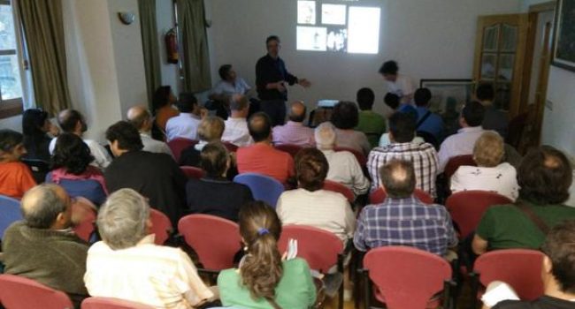 Alcaldes, vecinos y vecinas participaron en un encuentro en Biscarrués junto a Uralde (Equo), Palacín (CHA) y la Coordinadora Biscarrués. Foto: @EquoAragon