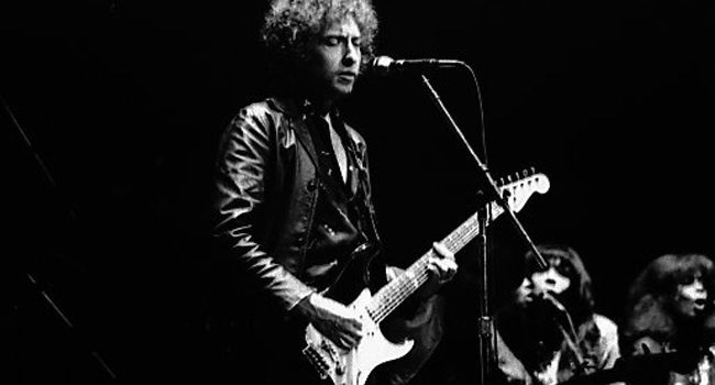 Bob Dylan en una actuación en Toronto en 1980. Foto: Jean-Luc Ourlin (CC BY-SA 2.0)