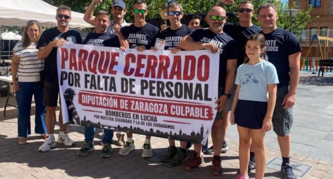 Bomberos de la DPZ durante una protesta | Foto: Asamblea BDPZ