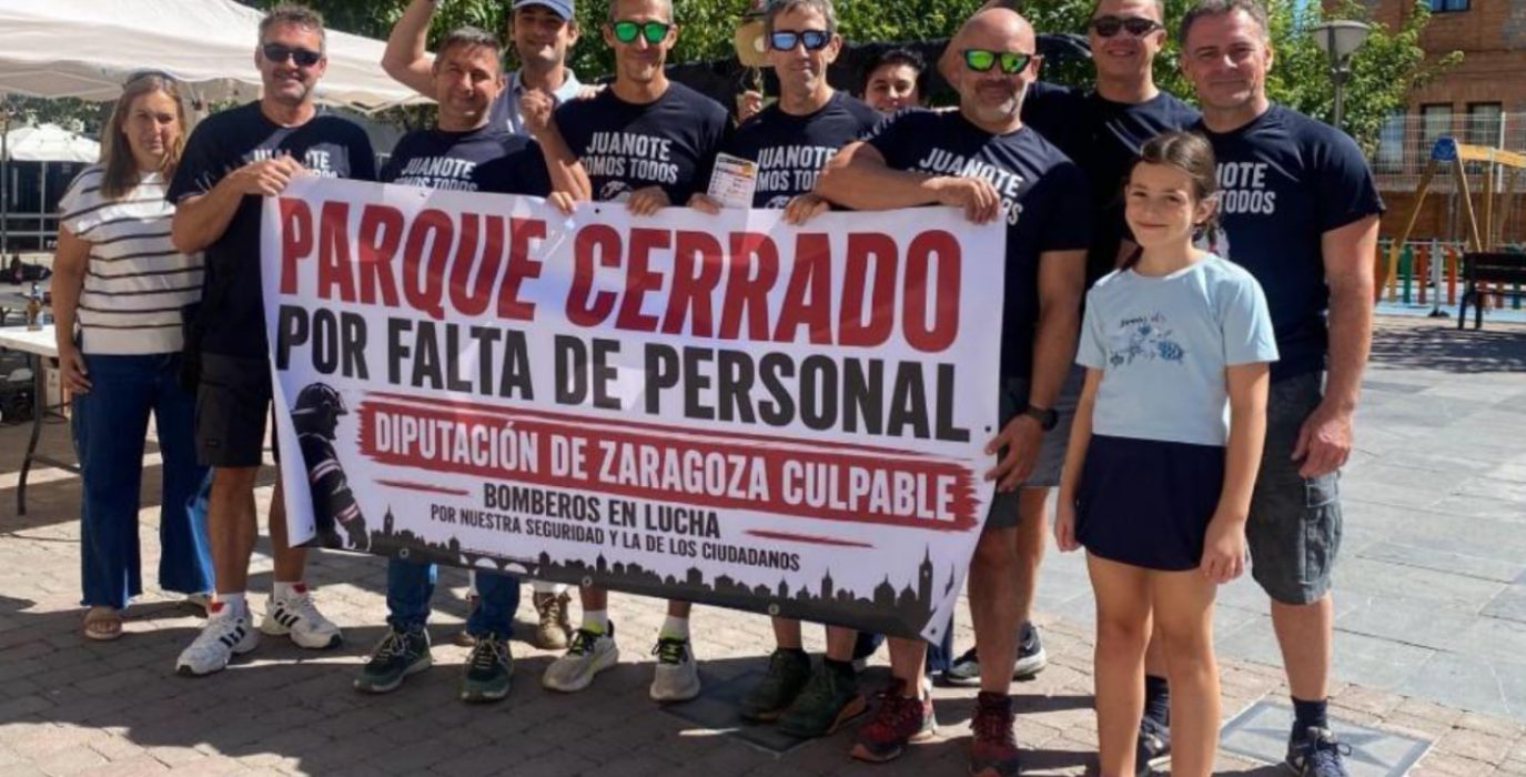 Bomberos de la DPZ durante una protesta | Foto: Asamblea BDPZ