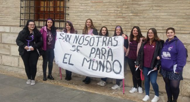 Alumnas del IES Juan de Lanuza de Borja durante este 8M.