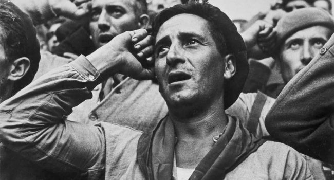 Despedida de las Brigadas Internacionales. Octubre 1938, Barcelona | Foto: Robert Capa