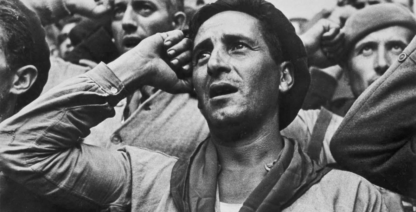 Despedida de las Brigadas Internacionales. Octubre 1938, Barcelona | Foto: Robert Capa